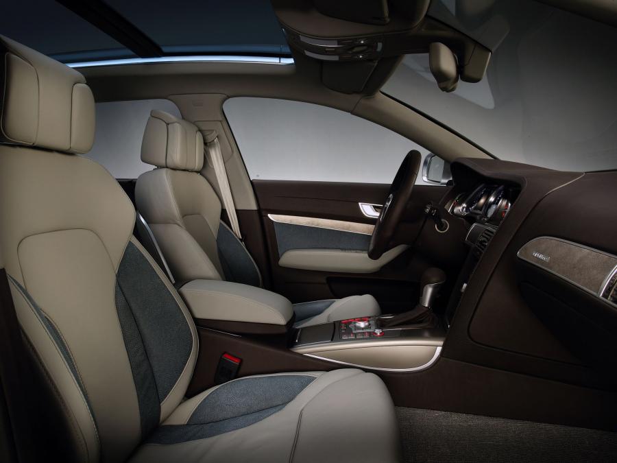 Интерьер Audi Allroad Quattro Concept (4F, C6) 2005 года  (фото 11 из 36)